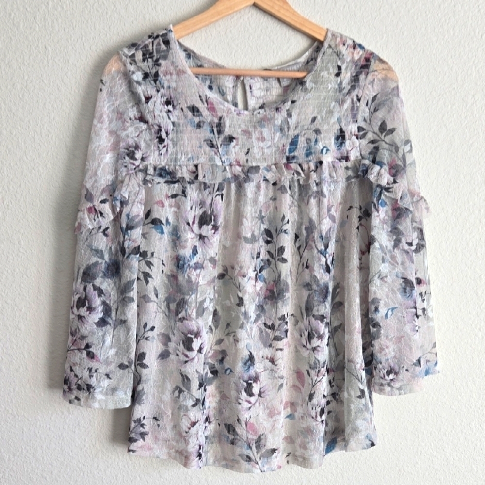 Valerie Stevens Gray and White Floral Ruffled 3/4 Sleeve Sheer Peasant Blouse